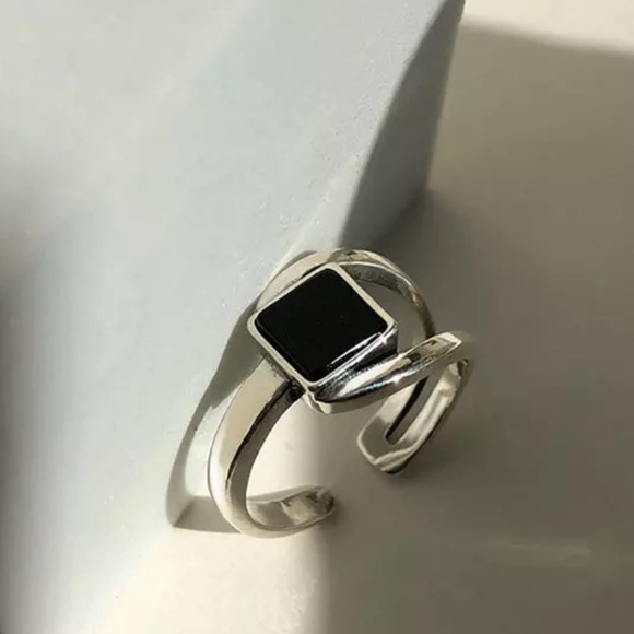 𝅺💎NEW 925 Sterling Silver Black / Silver Band Rings Adjustable - Picture 3 of 11